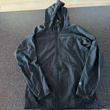 메르세데스 DESCENTE AMG 나일론 자켓