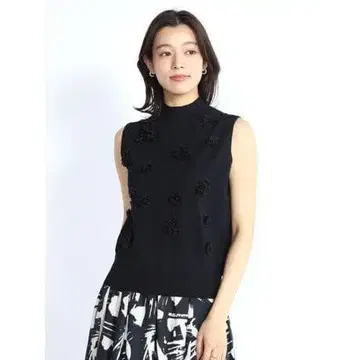 새상품 FENNEL 페넬 입체 플라워 모티브 슬리브리스 니트 야마다야
