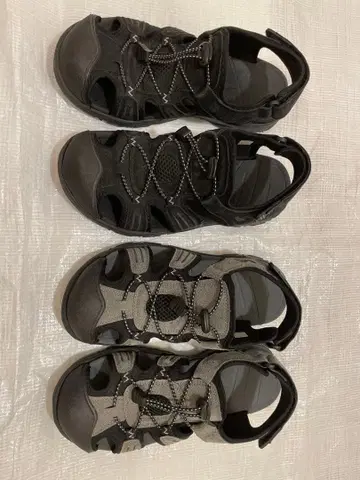 Kappa 샌들 블랙과 그레이 2켤레 세트. keen과 비슷한 디자인.