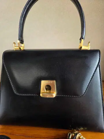 BALLY 발리 블랙 가죽 핸드백 골드 금장 장식