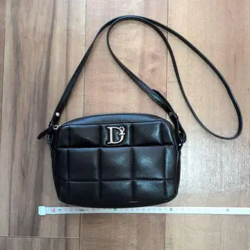 DSQUARED2 디스퀘어드 퀼팅 숄더백