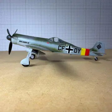 아오시마 1/72 포케 울프 Ta152 H-0 완성품