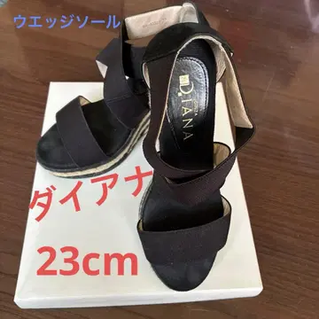 DIANA 블랙 웨지 샌들
