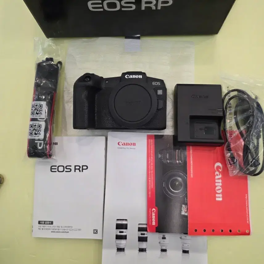 캐논eos rp 3천컷 신동급 풀박스바디판매합니다