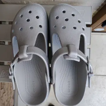 CROCS 클래식 멜리 제인 글리터 크로그