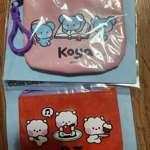 BT21 ์ฝ์ผ&์์ ์ด ๋์ ์ง๊ฐ ์ฝ์ธ์ผ์ด์ค ์ผ๊ด