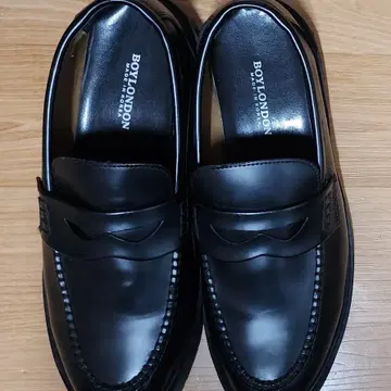 ボーイロンドンブラックローファー290～295新商品です。