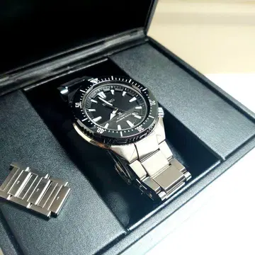 새상품급 세이코 프로스펙스 다이버즈 200 6R15-03G0 자동 와인딩