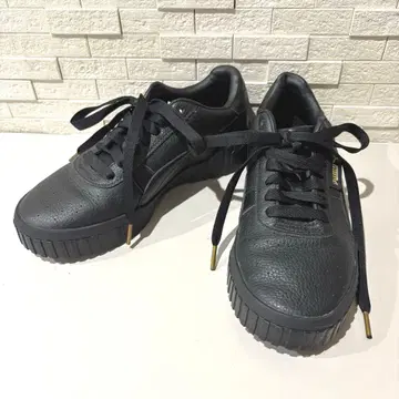 새상품급 PUMA 푸마 CALI 블랙 통굽 스니커즈 골드 로고