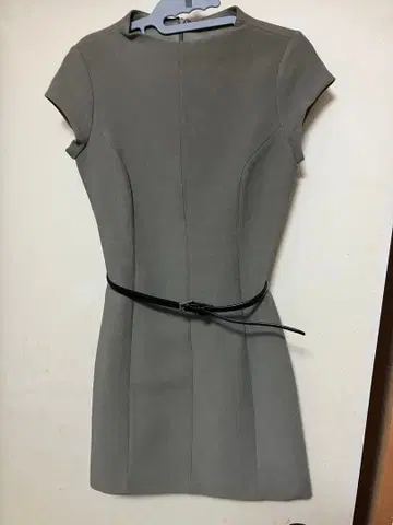 새상품 ZARA 카키 미니 원피스 벨트 포함