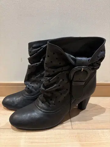 츠모리치사토 워크 숏부츠