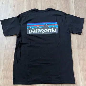 [ 새상품급 ] patagonia 블랙 T셔츠 XS