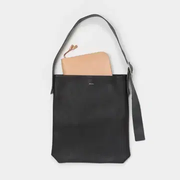 Hender Scheme 원 사이드 벨트 백 블랙