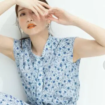 쿠미쿄쿠 토와르 드 주이 보타이 블라우스