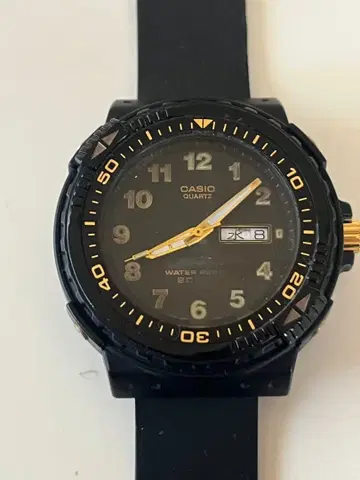 CASIO 쿼츠 손목시계 블랙