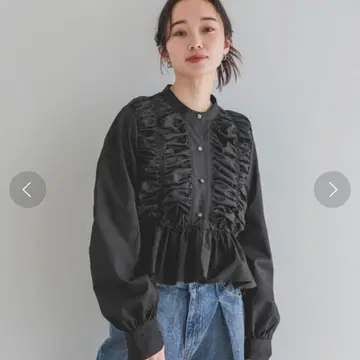 새상품급 지나시스 셔링 페플럼 블라우스 차콜 그레이 개더 봄/여름