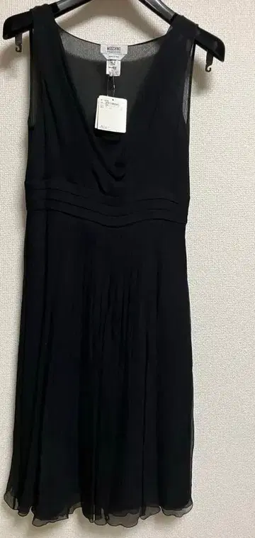 새상품급 MOSCHINO 모스키노 원피스 블랙 42