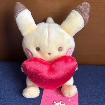 피카츄 봉제 인형 하트 포함