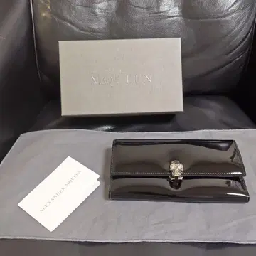 ALEXANDER MCQUEEN 블랙 장지갑