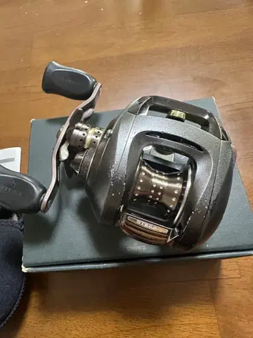 Daiwa STEEZ 103HL 스티즈 103HL
