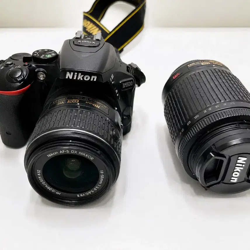 니콘 D5500 + 18-55 VR2 + 55-200 VR1 판매합니다.