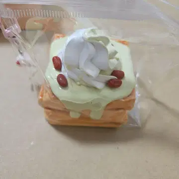 OioOio 푸니푸니 토스트
