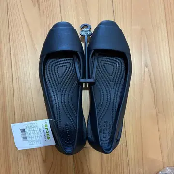 CROCS 플랫슈즈 미사용 택 포함