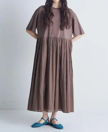 새상품급 콩제파이에 2중 직물 돌먼 슬리브 원피스 브라운
