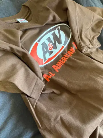 A&W 에이앤드더블유 로고 티셔츠 브라운 오키나와