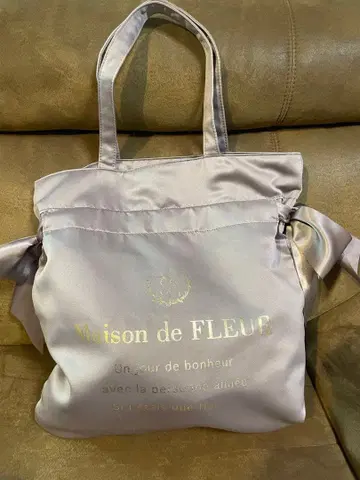 Maison de FLEUR 리본 포함 토트백 그레이지