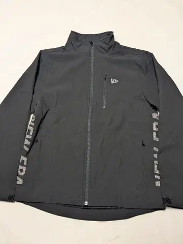 NEW ERA 뉴에라 사이드 로고 집업 스트레치 자켓