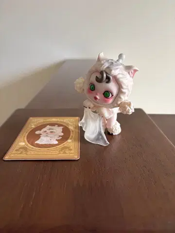 스컬팬더 원더랜드의 앨리스 SKULLPANDA 피규어 앨리스 고양이
