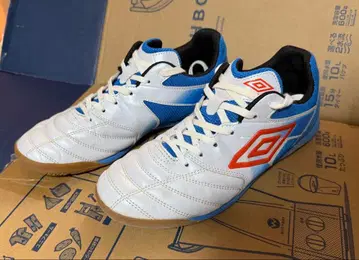 엄브로 악셀레이터 사라 SL IN (화이트 x 실버) UMBRO