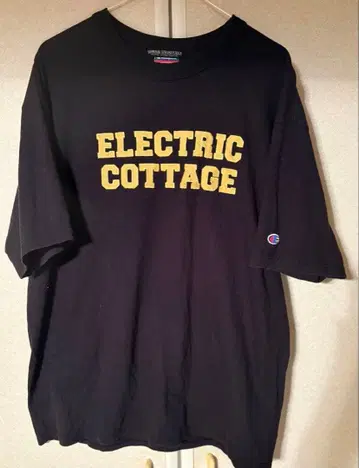 Champion Electric Cottage 티셔츠 M