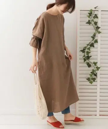 린넨 혼방 캔디 슬리브 롱 원피스 브라운