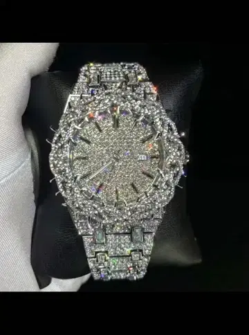 초중후한 느낌 블링블링 풀 지르코니아 iced out watch