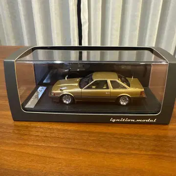 ignition model 스카이라인 골드 1/43