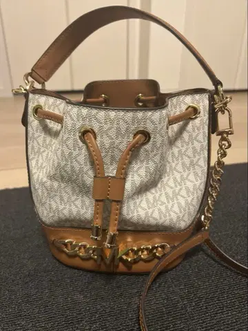 MICHEAL KORS 버킷 백 화이트/브라운