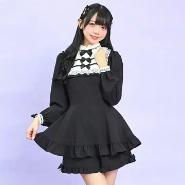 Secret Honey 스퀘어 요크 스탠드 카라 셋업 블랙