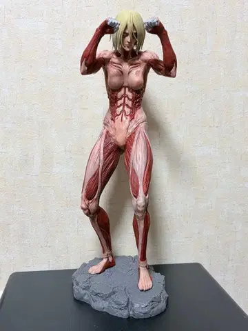 진격의 거인 여자형 거인 제일복권 피규어