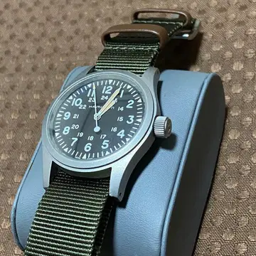 해밀턴 카키 필드 42mm 기계식 수동 와인딩