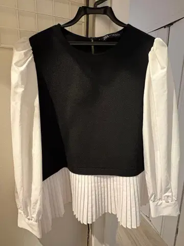 ZARA 플리츠 디자인 긴팔 셔츠
