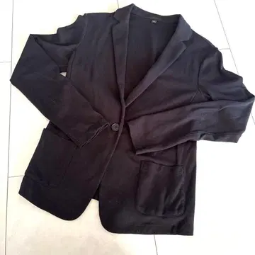 UNIQLO 블랙 테일러드 자켓 S 사이즈 폴리에스테르