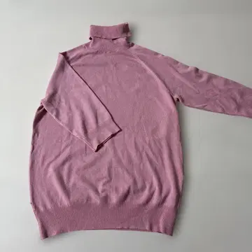 ZARA 핑크 터틀넥 니트 L 사이즈