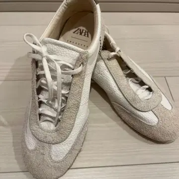 ZARA 화이트 베이지 스니커즈 35