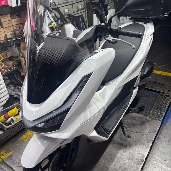 pcx125 25년식 3만 판매합니다 혼다 스쿠터 pcx