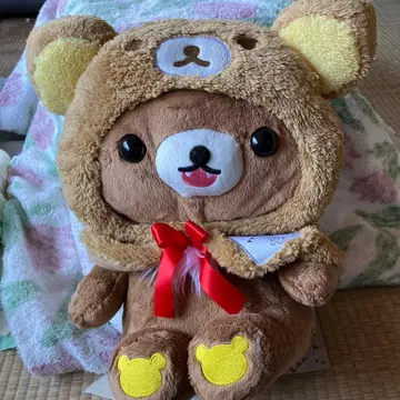 리락쿠마가 모자를 쓴 봉제 인형