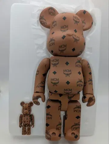 MCM 베어브릭 대소 세트