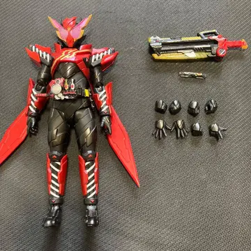 S.H.Figuarts 가면라이더 빌드 토끼토끼 폼