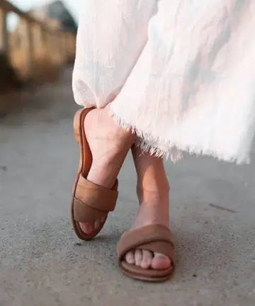 EMU Australia 스웨이드 크로스 벨트 플랫 샌들 24cm